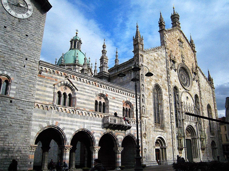 visitare la cattedrale di como